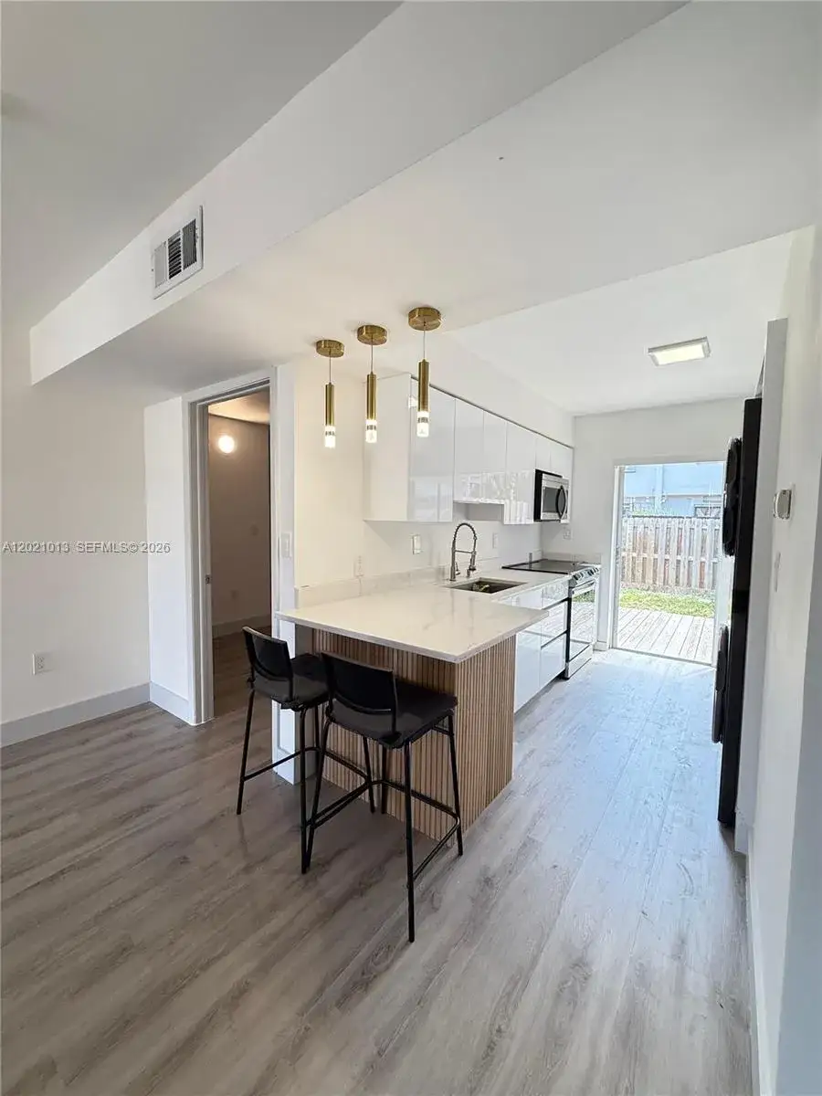 2 bedroom 1 bath Residential Lease for rent at 15250 SW 80th St # 9, Miami FL 33193