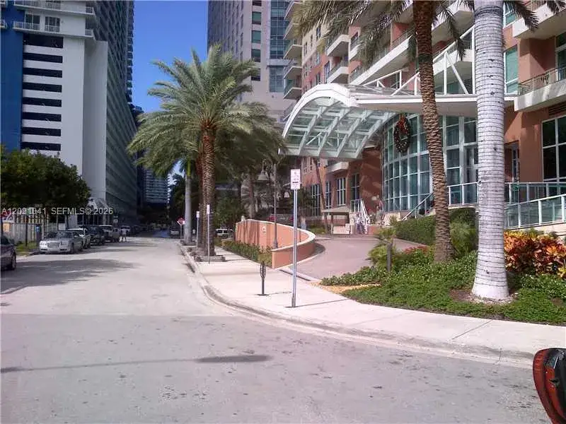 3 bedroom 2 bath Residential Lease for rent at 1155 BRICKELL BAY DR # 3102, Miami FL 33131