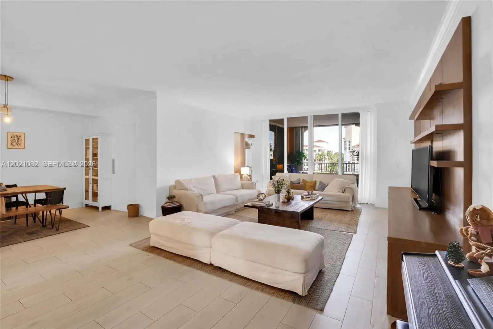 3 bedroom 3 bath Residential Lease for rent at 735 Crandon Blvd # 503, Key Biscayne FL 33149