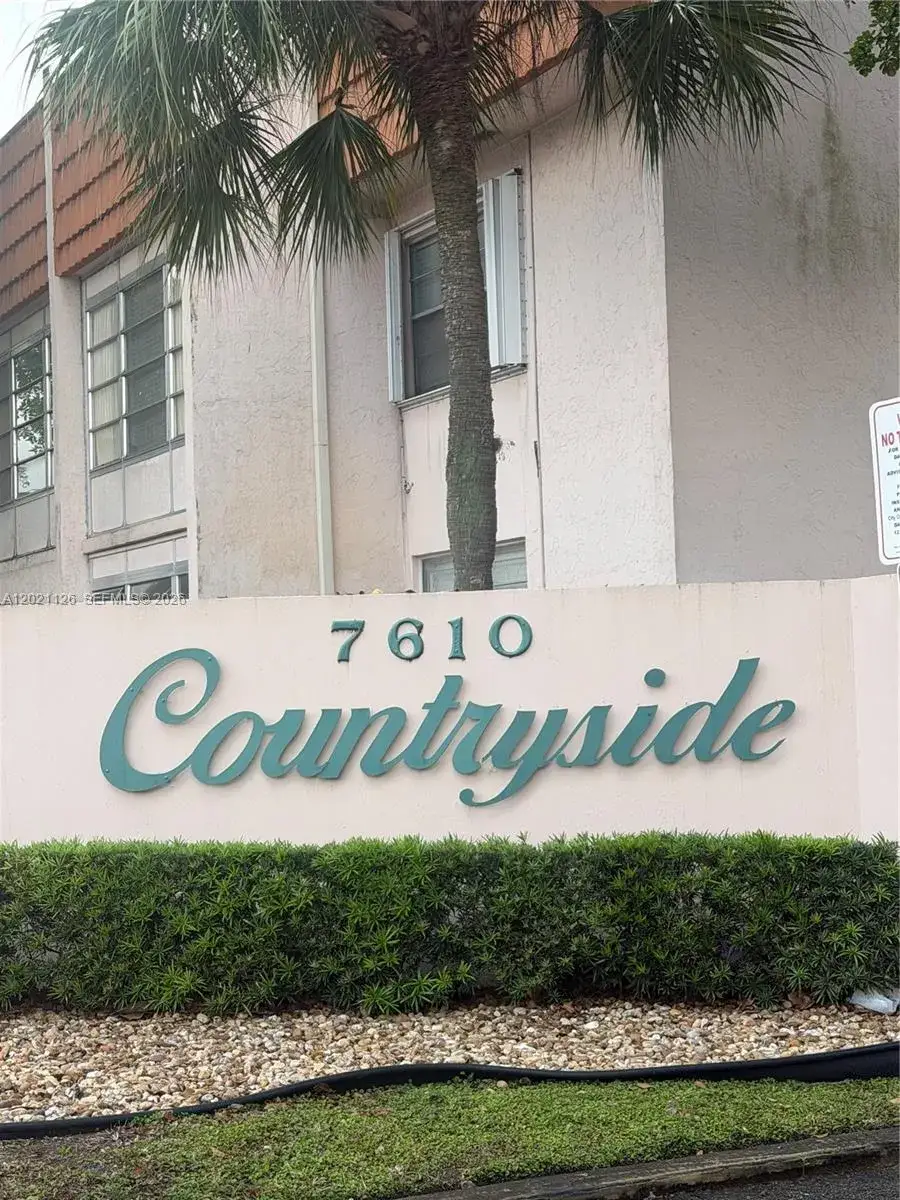 1 bedroom 1 bath Residential Lease for rent at 7610 Stirling Rd # 205G, Davie FL 33024