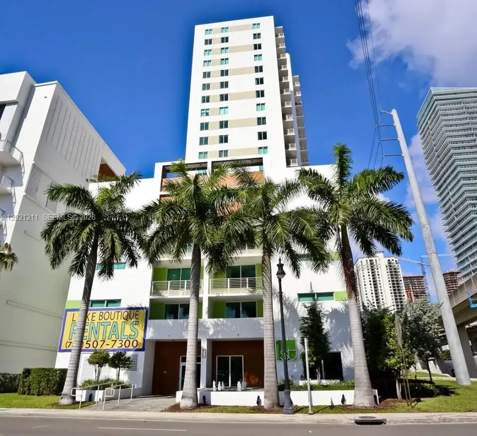 2 bedroom 2 bath Residential Lease for rent at 110 SW 12th Street # 708, Miami FL 33130