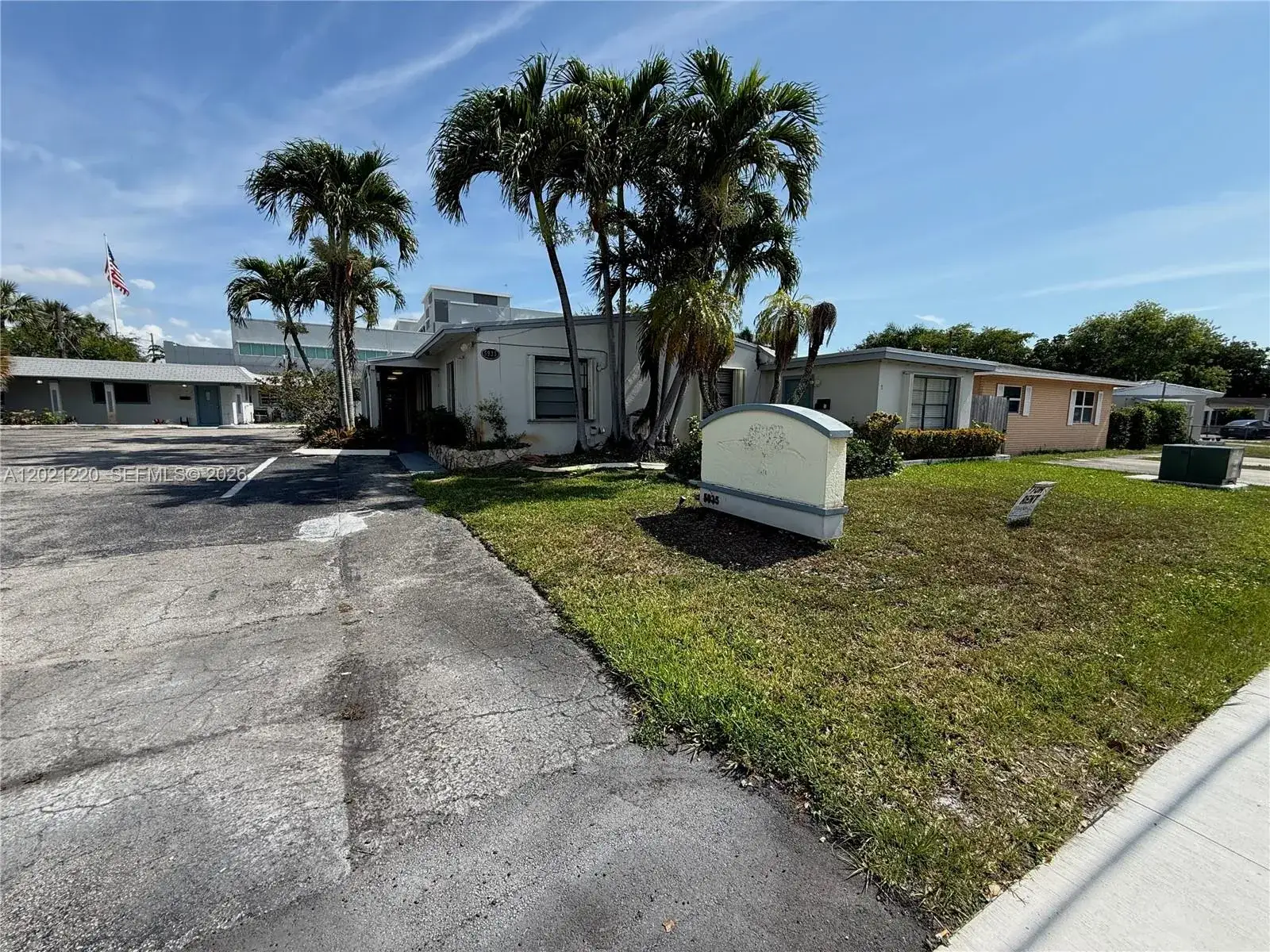 Commercial Sale for sale at 5935 Taft St, Hollywood FL 33021