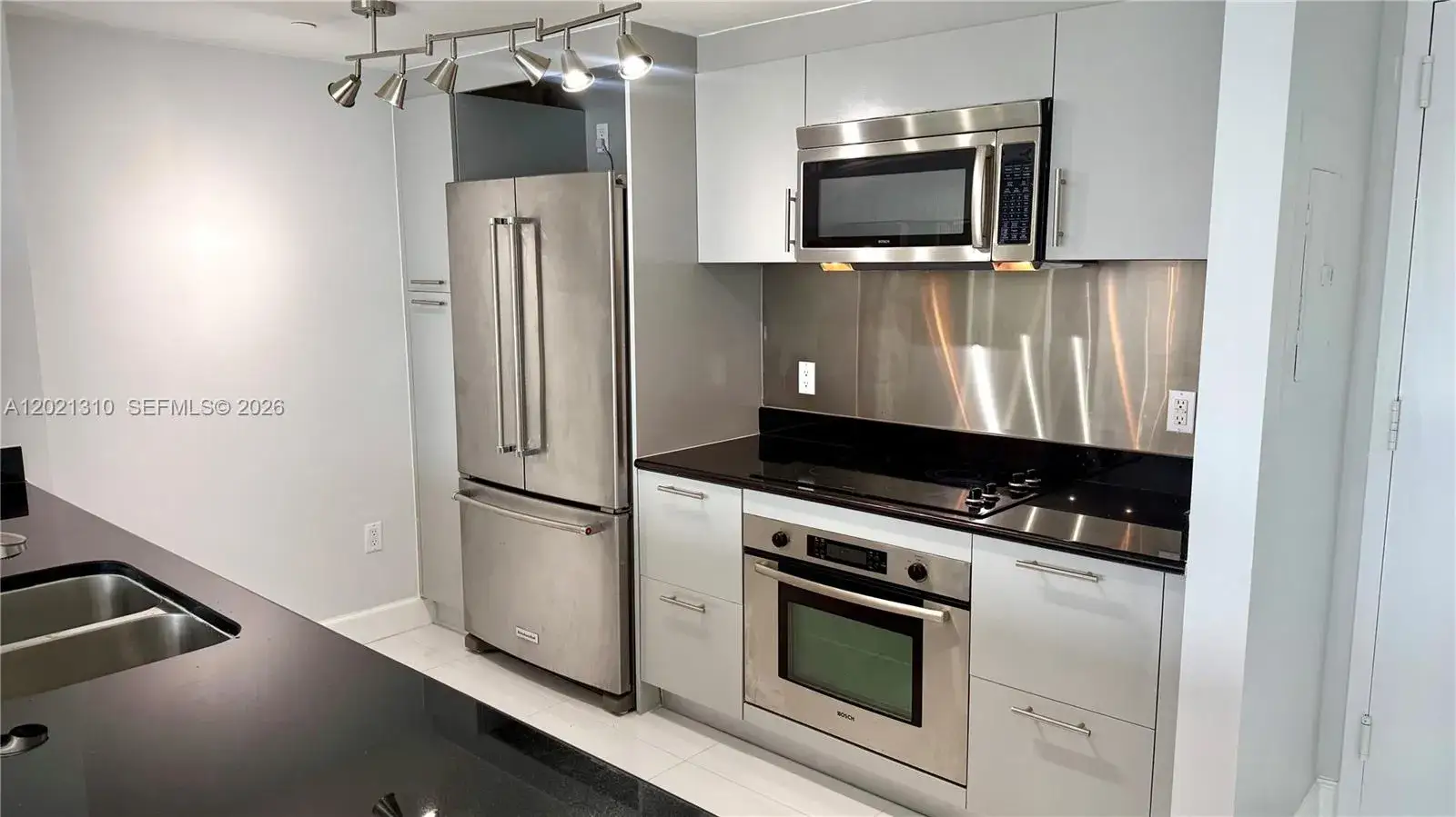 2 bedroom 2 bath Residential for sale at 50 Biscayne Blvd # 2501, Miami FL 33132