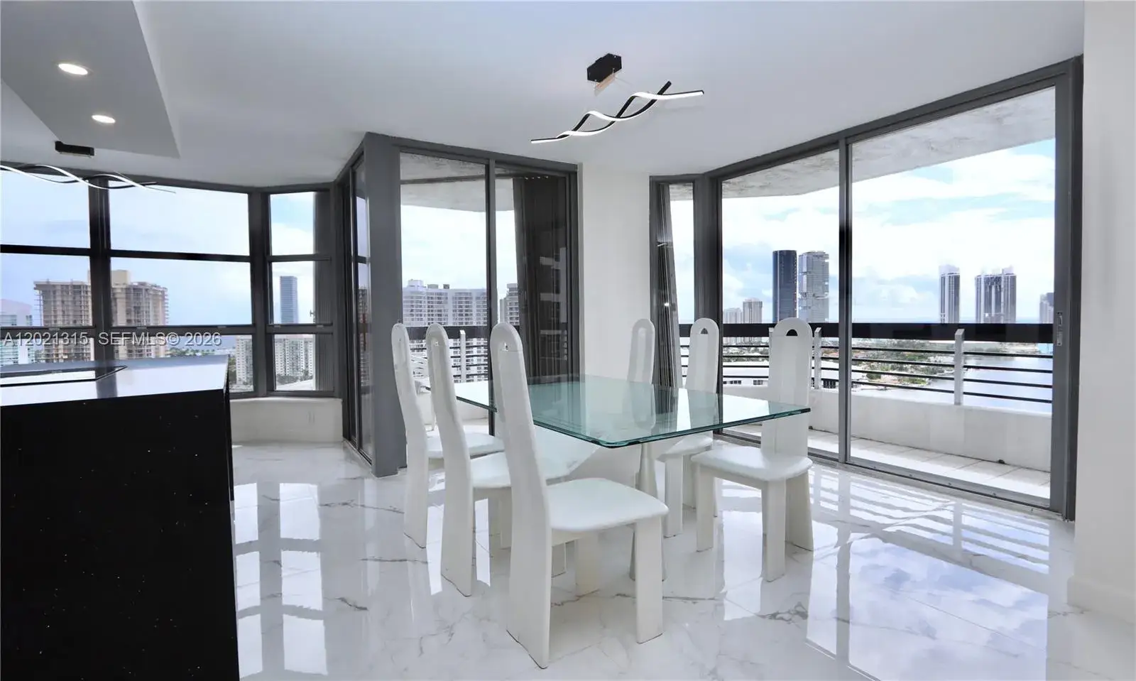 2 bedroom 2 bath Residential for sale at 3530 Mystic Pointe Dr # 2510, Aventura FL 33180