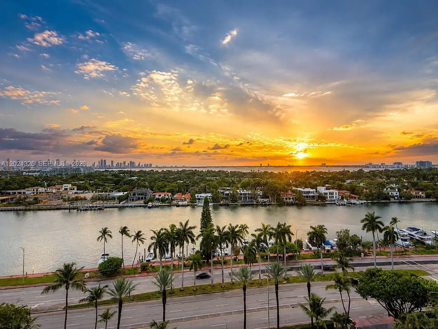2 bedroom 2 bath Residential for sale at 5151 Collins Ave # 1520, Miami Beach FL 33140