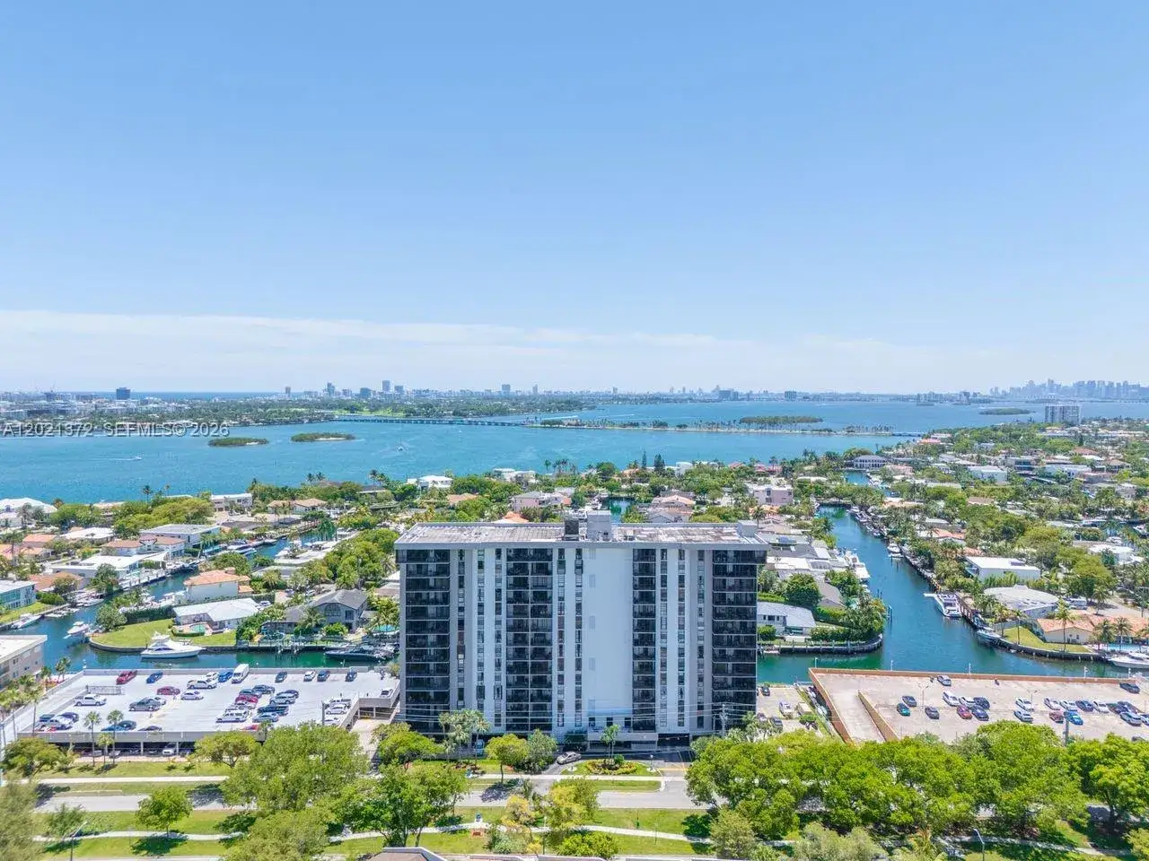 1 bedroom 2 bath Residential for sale at 2500 NE 135th St # B506, North Miami FL 33181