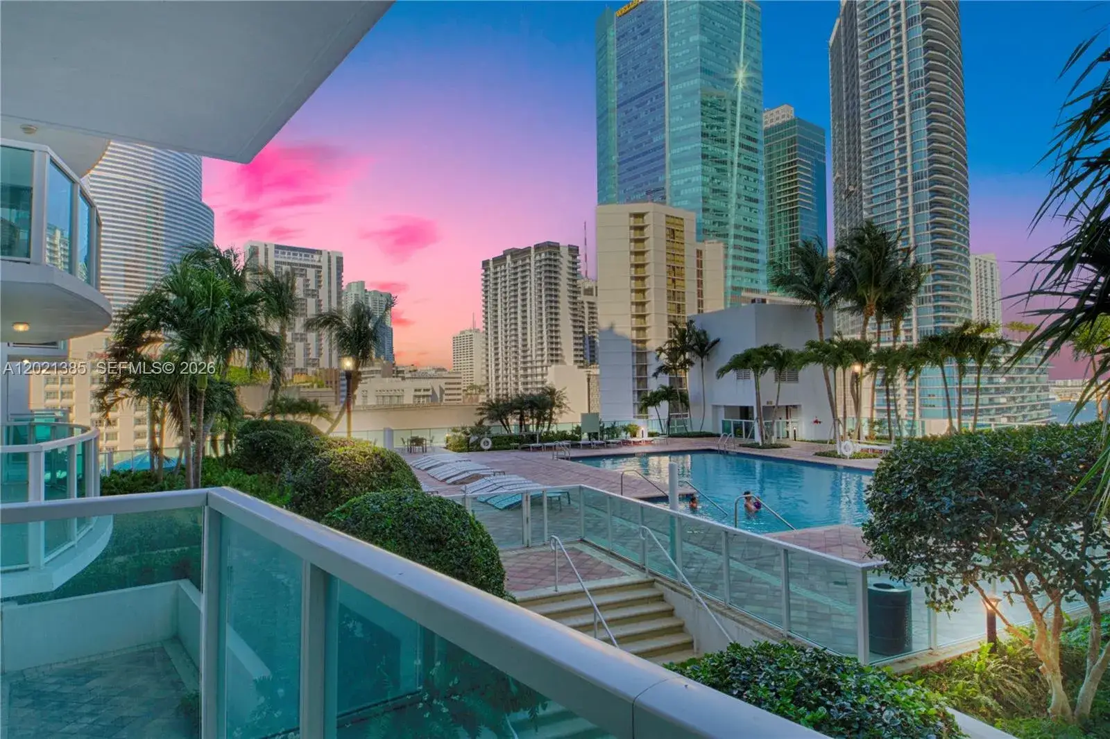 2 bedroom 2 bath Residential Lease for rent at 31 SE 5th St # 1208, Miami FL 33131