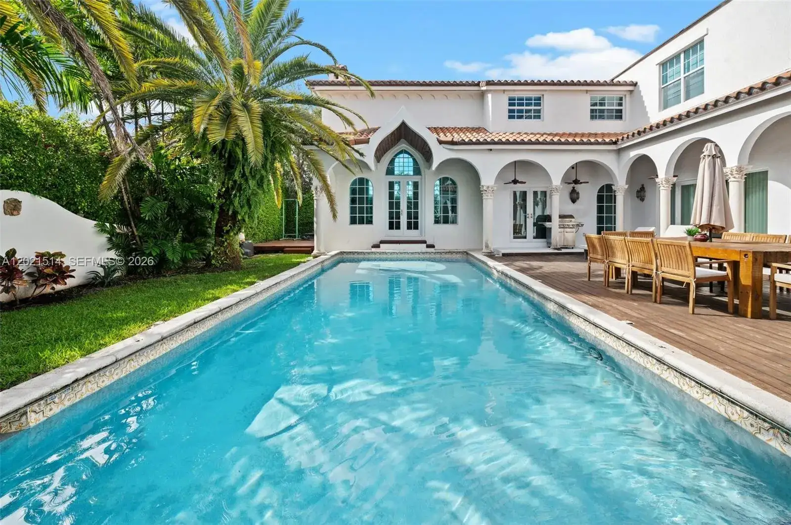 7 bedroom 6 bath Residential Lease for rent at 2501 Pine Tree Dr, Miami Beach FL 33140