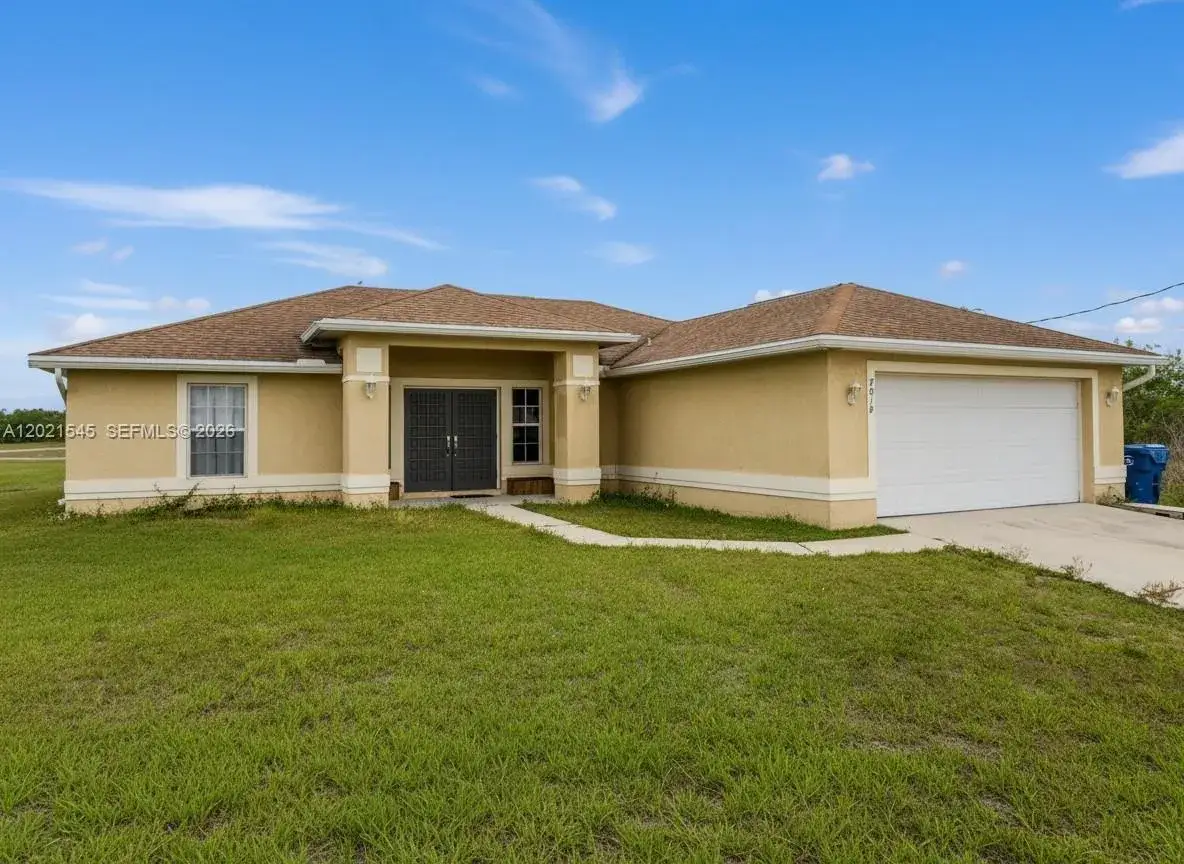 3 bedroom 2 bath Residential for sale at 7018 PILGRIM CT, La Belle FL 33935