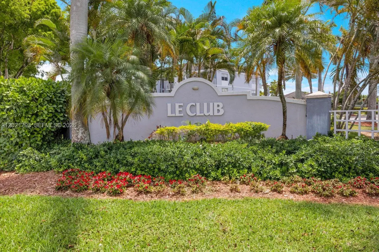 2 bedroom 2 bath Residential for sale at 8670 SW 212th St # 307, Cutler Bay FL 33189