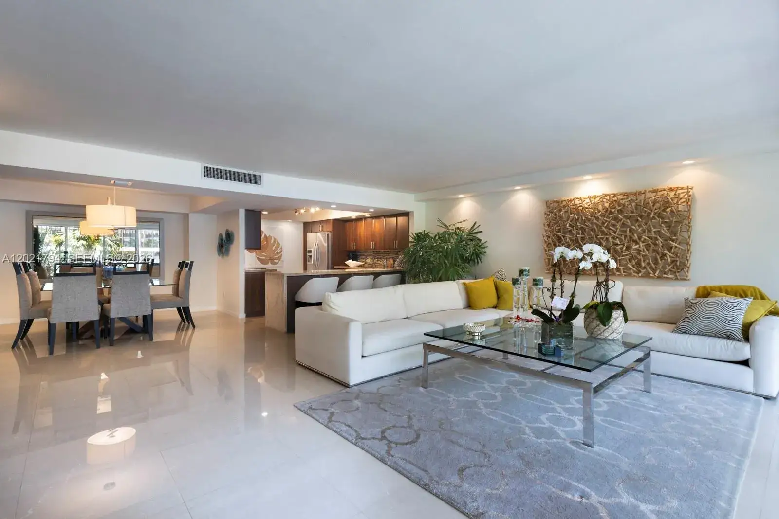 2 bedroom 2 bath Residential for sale at 3 Grove Isle Dr # C307, Miami FL 33133