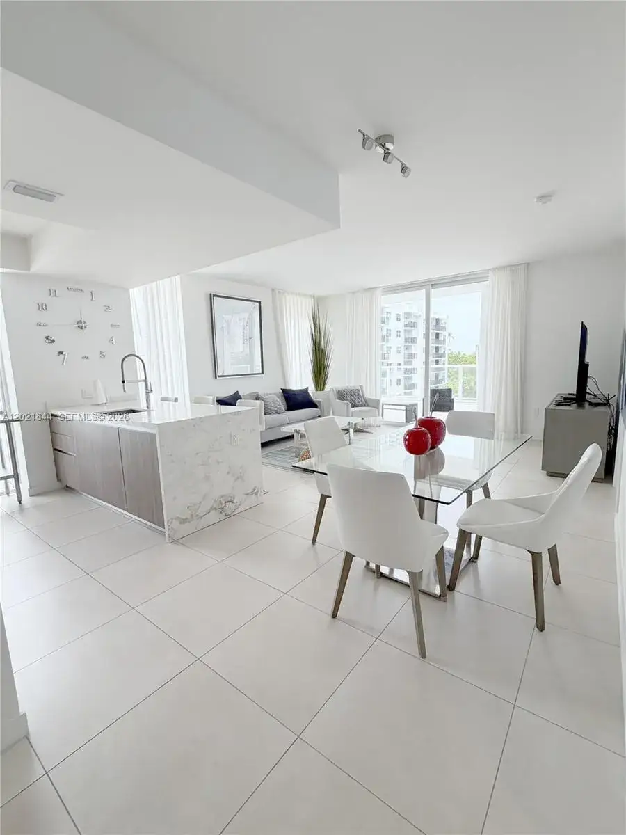 2 bedroom 2 bath Residential Lease for rent at 401 N Birch Rd # 415, Fort Lauderdale FL 33304