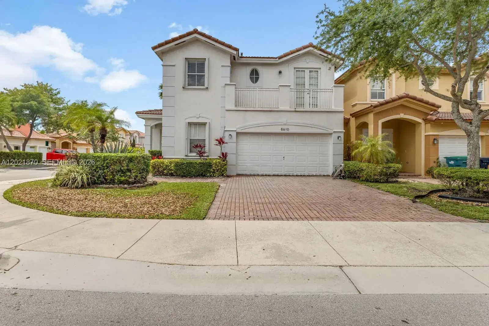 5 bedroom 3 bath Residential for sale at 8610 NW 110th Ave, Doral FL 33178