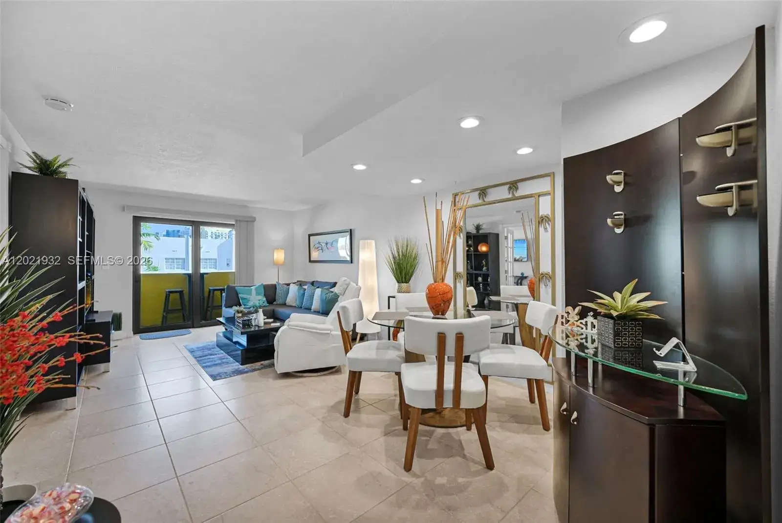 1 bedroom 2 bath Residential Lease for rent at 1334 Collins Ave # 403, Miami Beach FL 33139