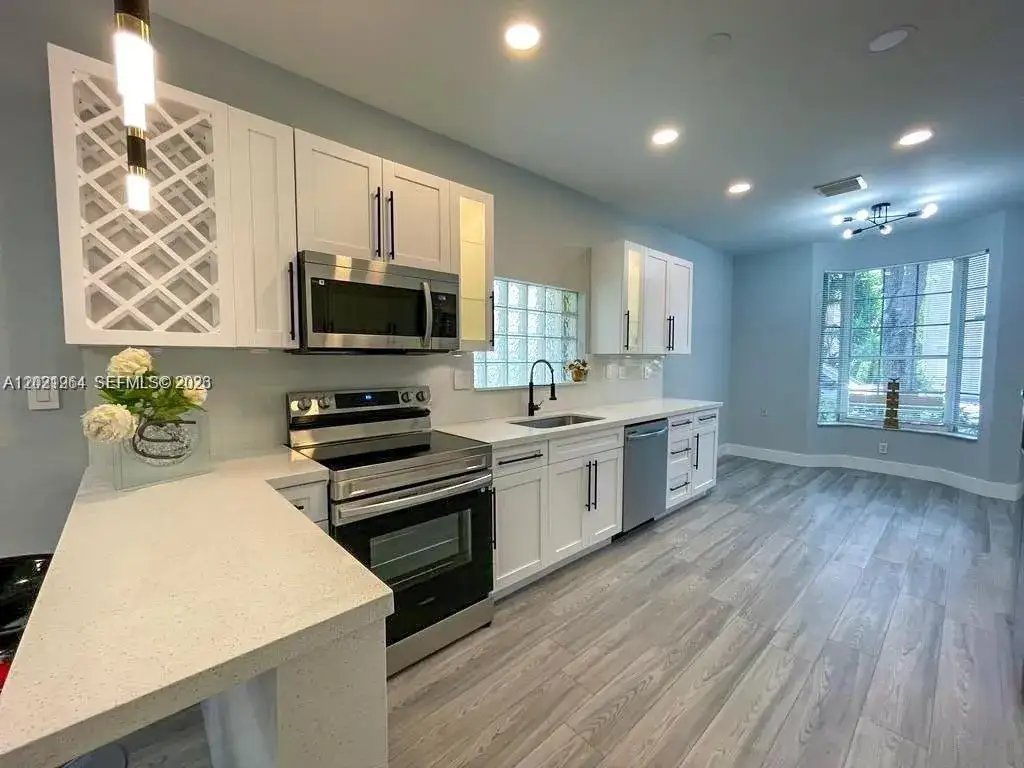 4 bedroom 3 bath Residential Lease for rent at 1261 Hayes St, Hollywood FL 33019