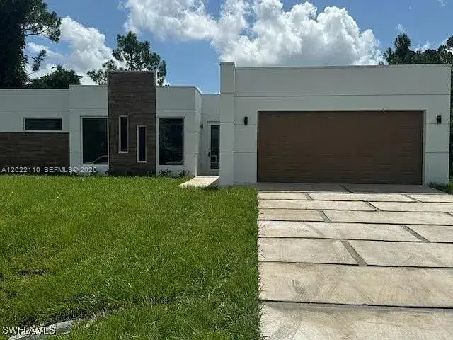 3 bedroom 2 bath Residential for sale at 55 S Colin ave, Lehigh Acres FL 33976