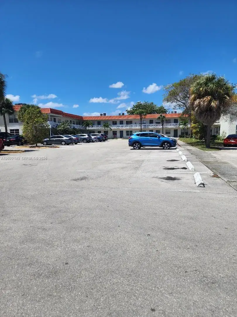 3 bedroom 2 bath Residential for sale at 1331 S Dixie Hwy # 316, Deerfield Beach FL 33441