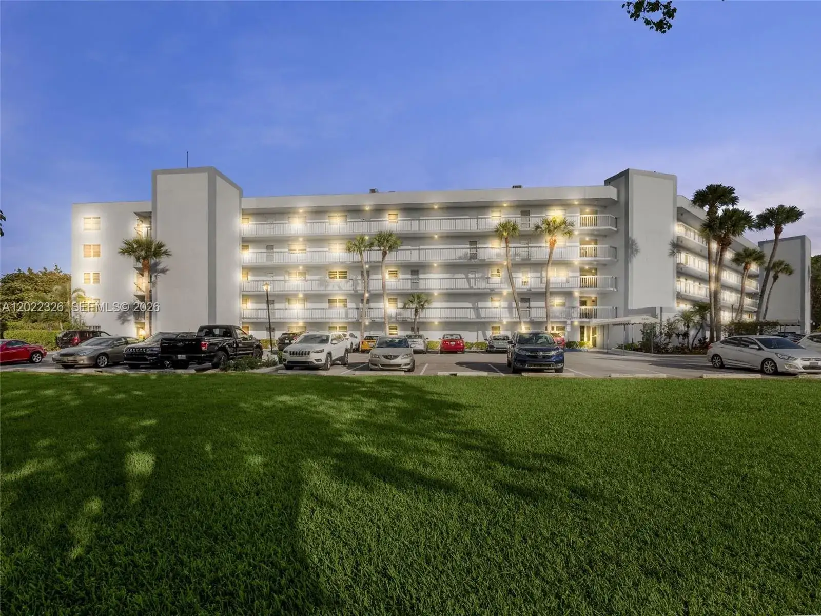 3 bedroom 2 bath Residential for sale at 6400 NW 2nd Ave # 117, Boca Raton FL 33487