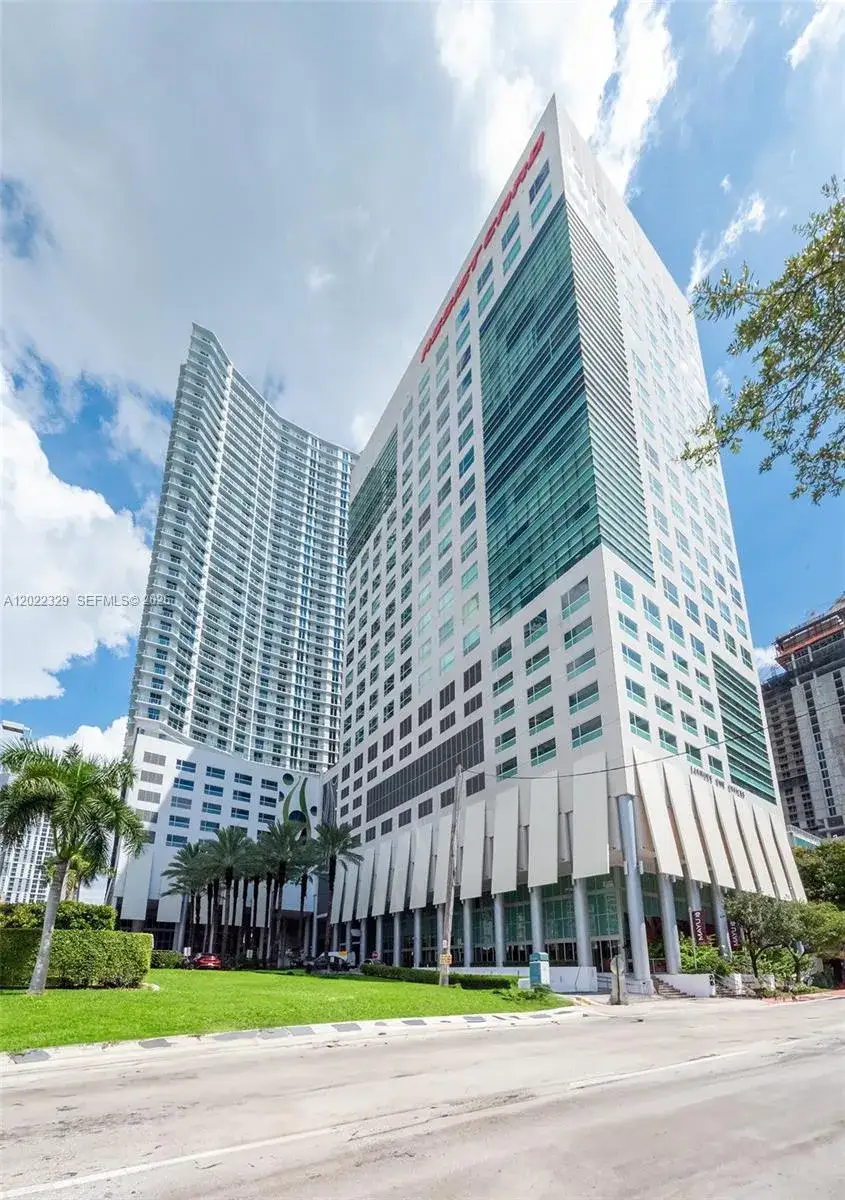 2 bedroom 2 bath Residential for sale at 185 SW 7th St # 4201, Miami FL 33130