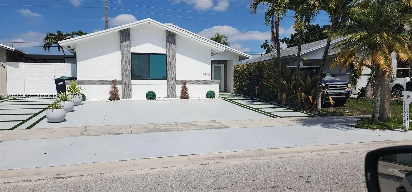 2 bedroom 1 bath Residential for sale at 11843 SW 208 TERR, Miami FL 33177