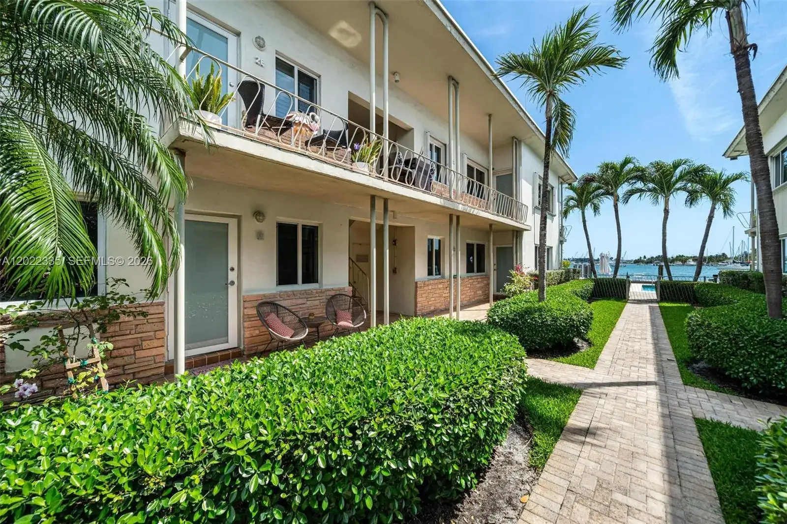 1 bedroom 1 bath Residential for sale at 1130 Venetian Way # 1E, Miami Beach FL 33139