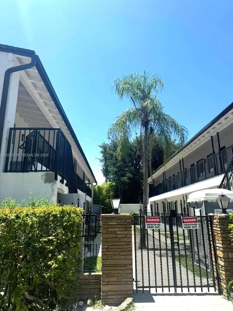 1 bedroom 1 bath Residential Lease for rent at 2030 SW 3rd Ave # 1, Miami FL 33129
