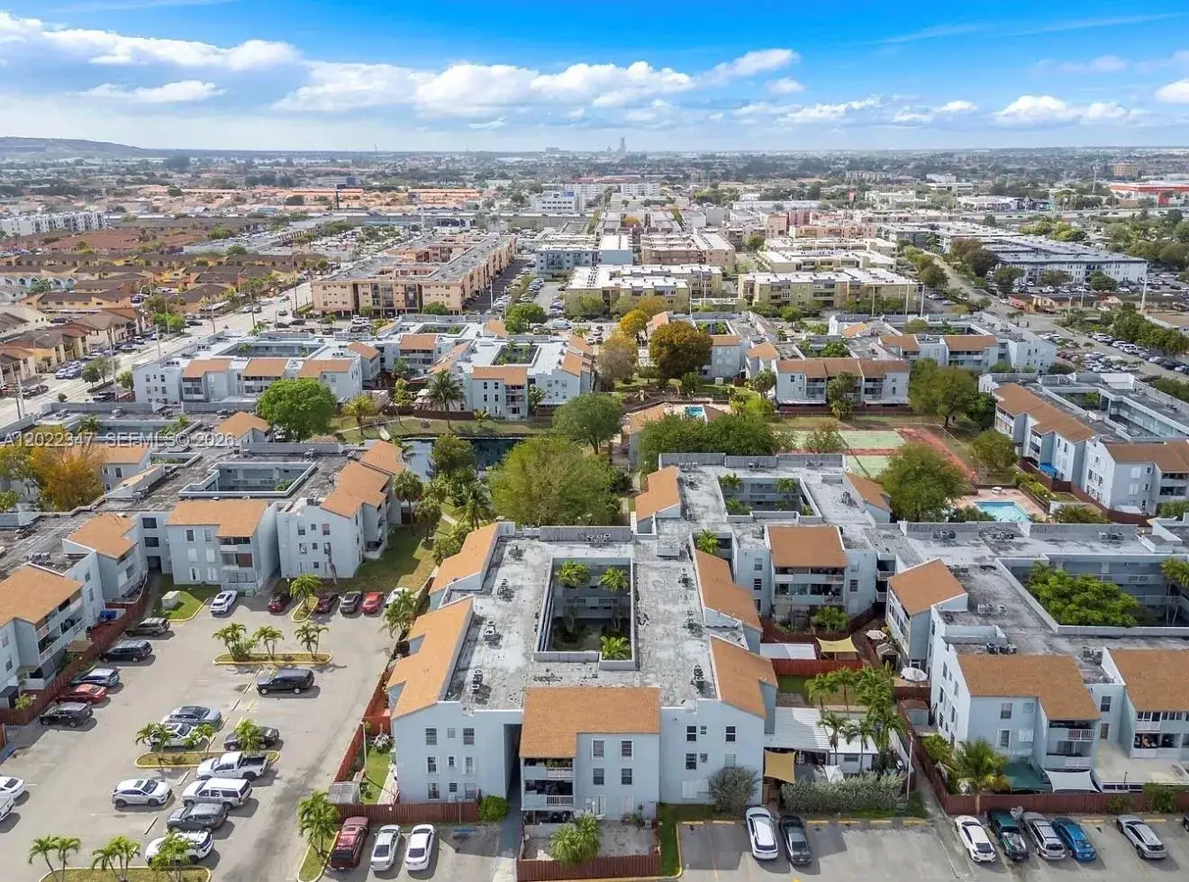 2 bedroom 2 bath Residential for sale at 1725 W 60th St # F322, Hialeah FL 33012