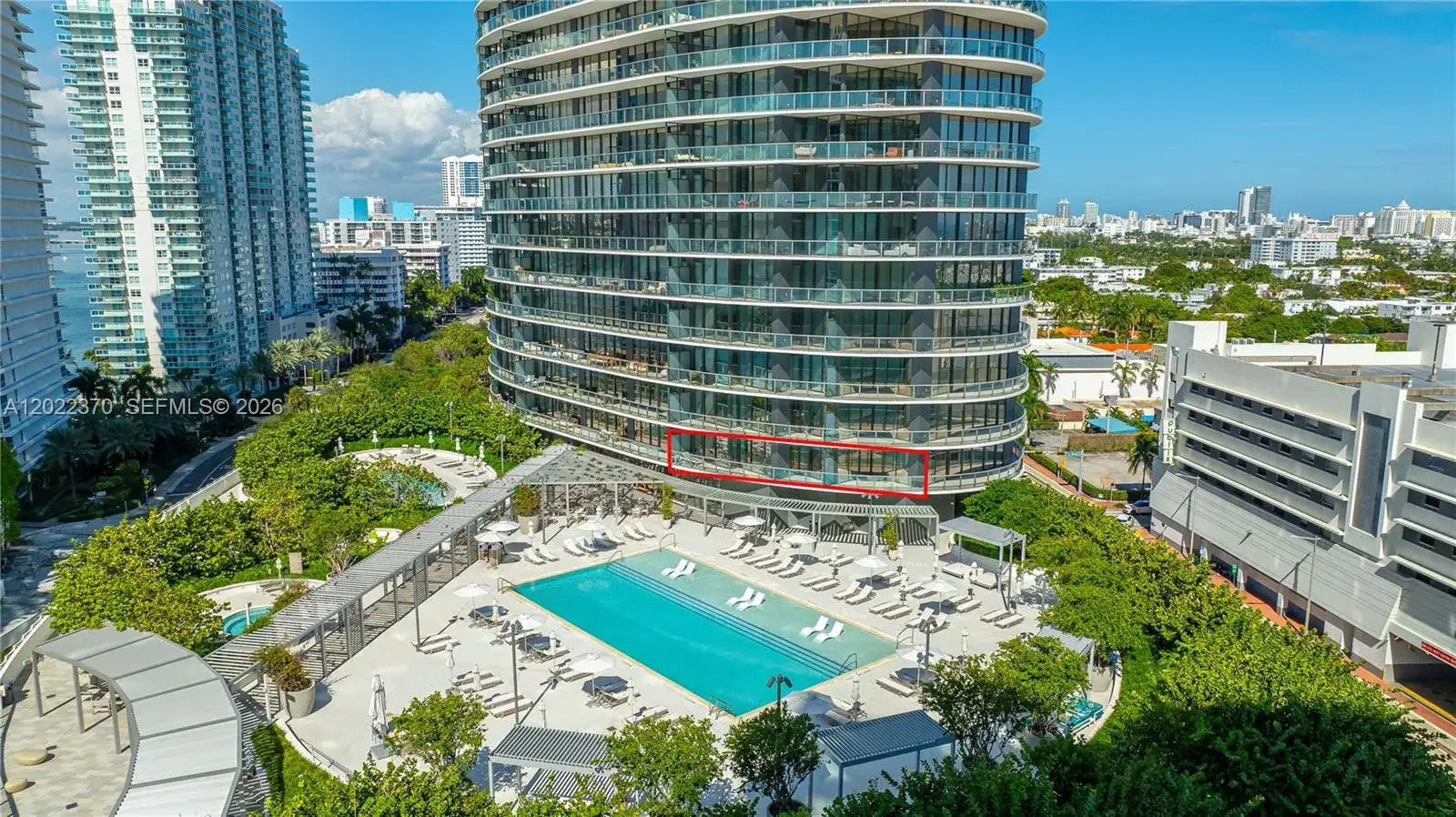1 bedroom 1 bath Residential for sale at 500 Alton Rd # 802, Miami Beach FL 33139