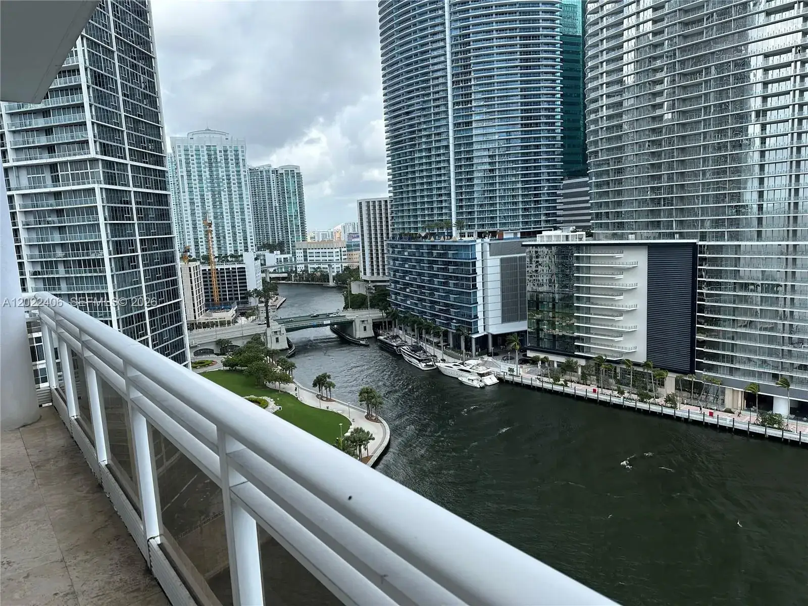 2 bedroom 2 bath Residential for sale at 901 Brickell Key Blvd # 2005, Miami FL 33131