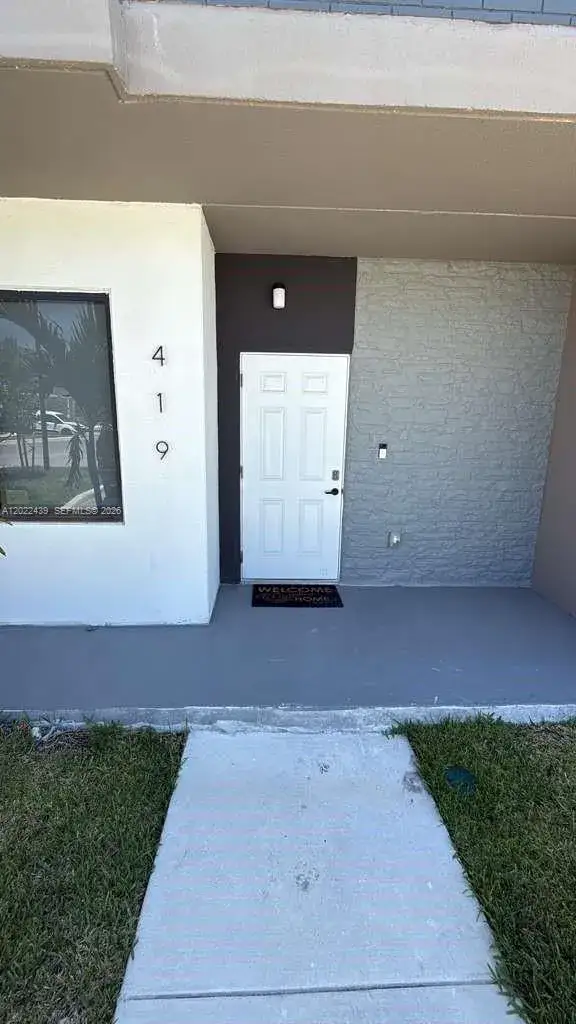 1 bedroom 1 bath Residential Lease for rent at 419 NW 13th Ct # 1, Florida City FL 33034