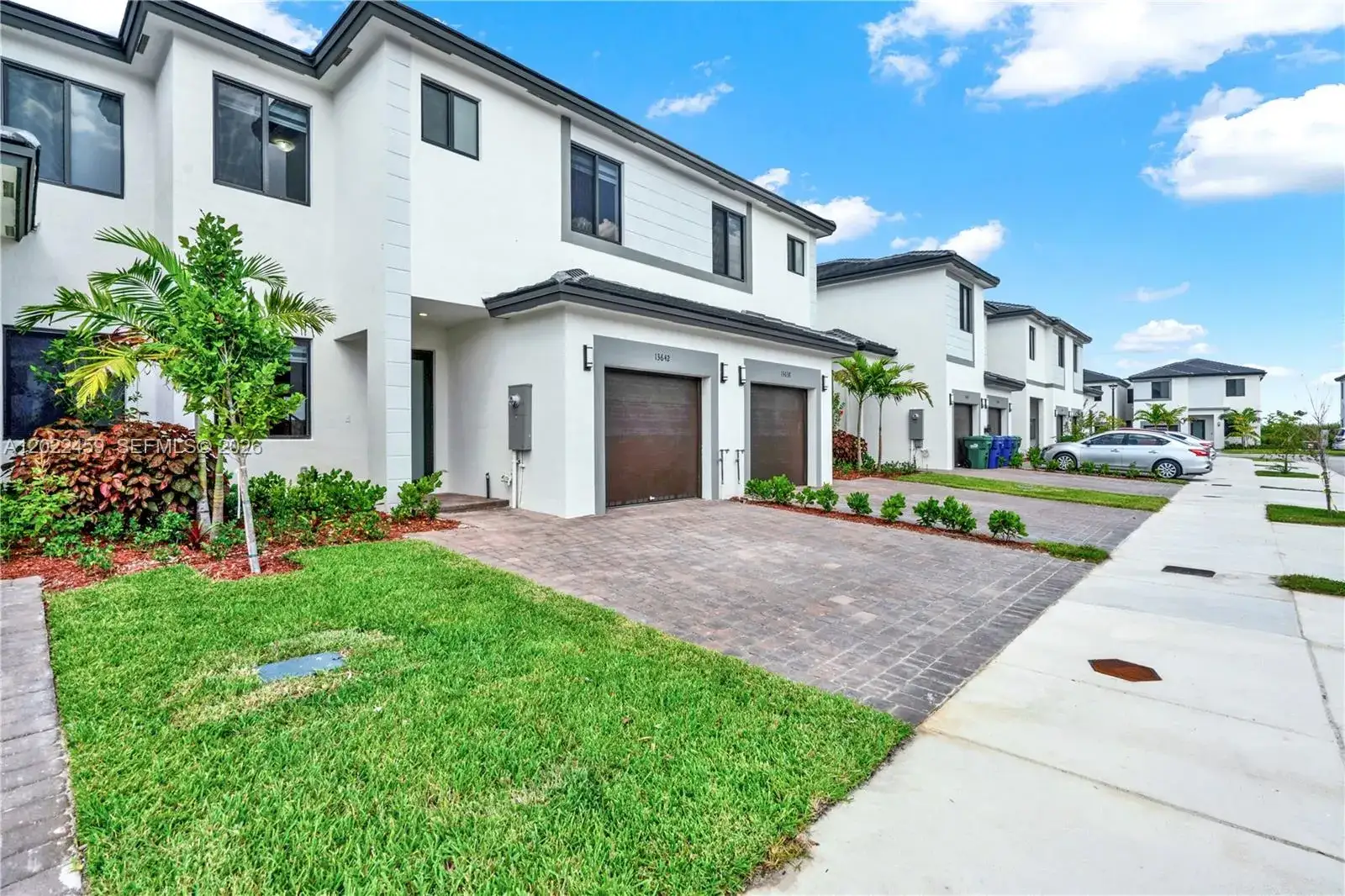 3 bedroom 3 bath Residential for sale at 13642 SW 157th Pl, Miami FL 33196