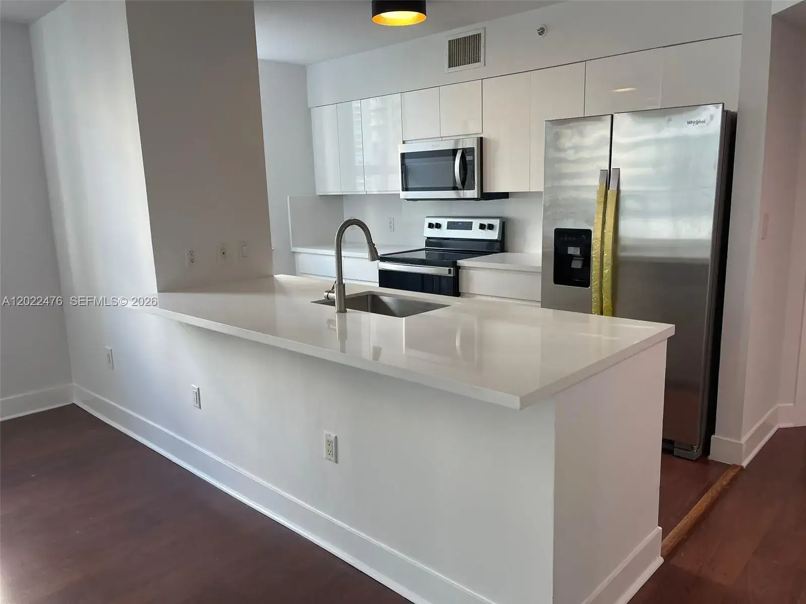3 bedroom 2 bath Residential for sale at 1155 Brickell Bay Dr # 1102, Miami FL 33131