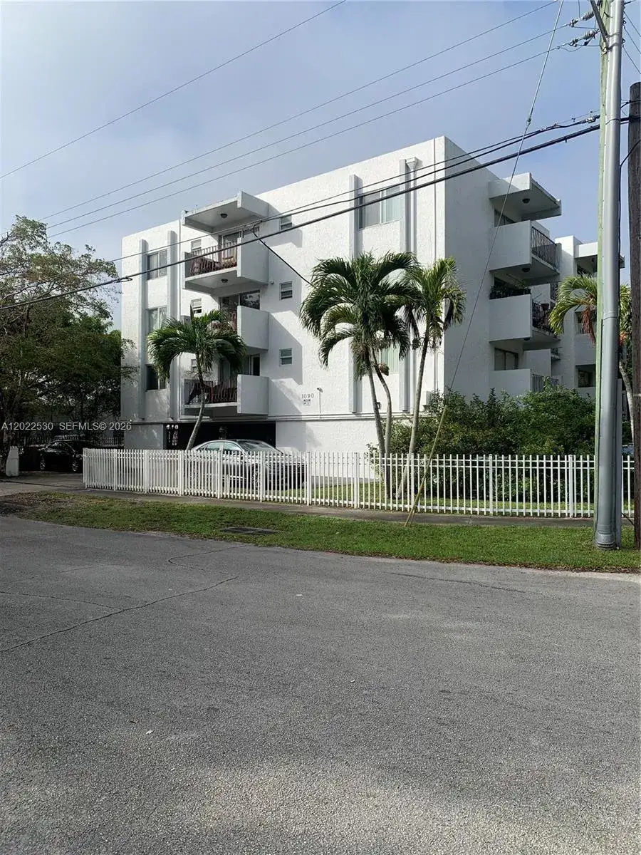 2 bedroom 1 bath Residential for sale at 1090 NE 129th St # 202, North Miami FL 33161