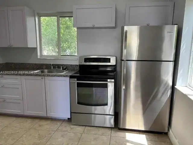 1 bedroom 1 bath Residential Lease for rent at 2059 SW 7th St # 0, Miami FL 33135