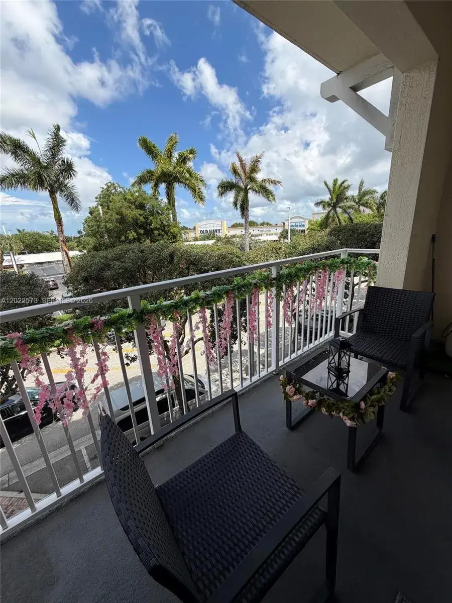 1 bedroom 1 bath Residential for sale at 7266 SW 88th St # A203, Miami FL 33156