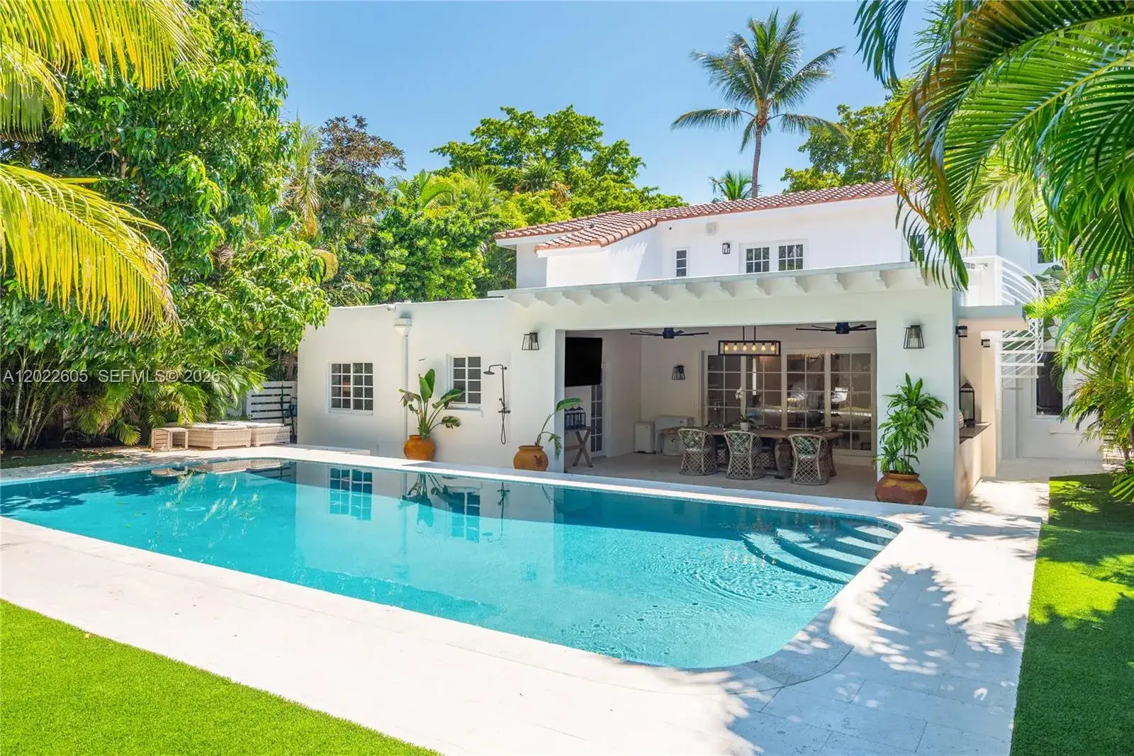 4 bedroom 3 bath Residential Lease for rent at 5236 Pine Tree Dr, Miami Beach FL 33140