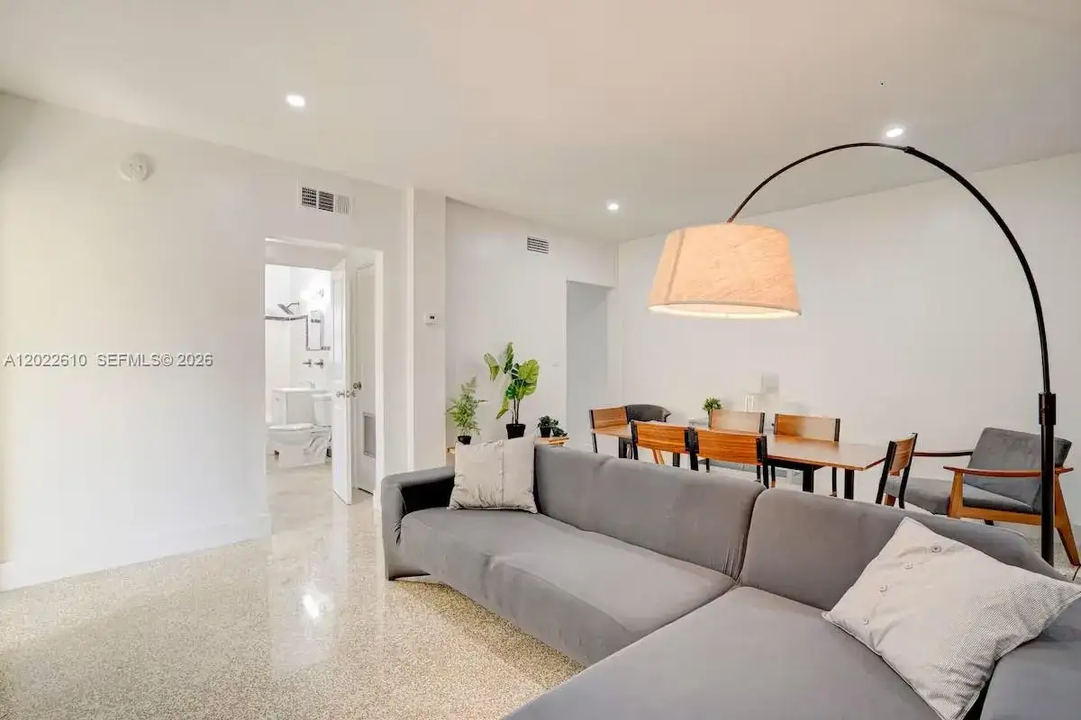 Residential Income for sale at 224 NE 111th St, Miami FL 33161