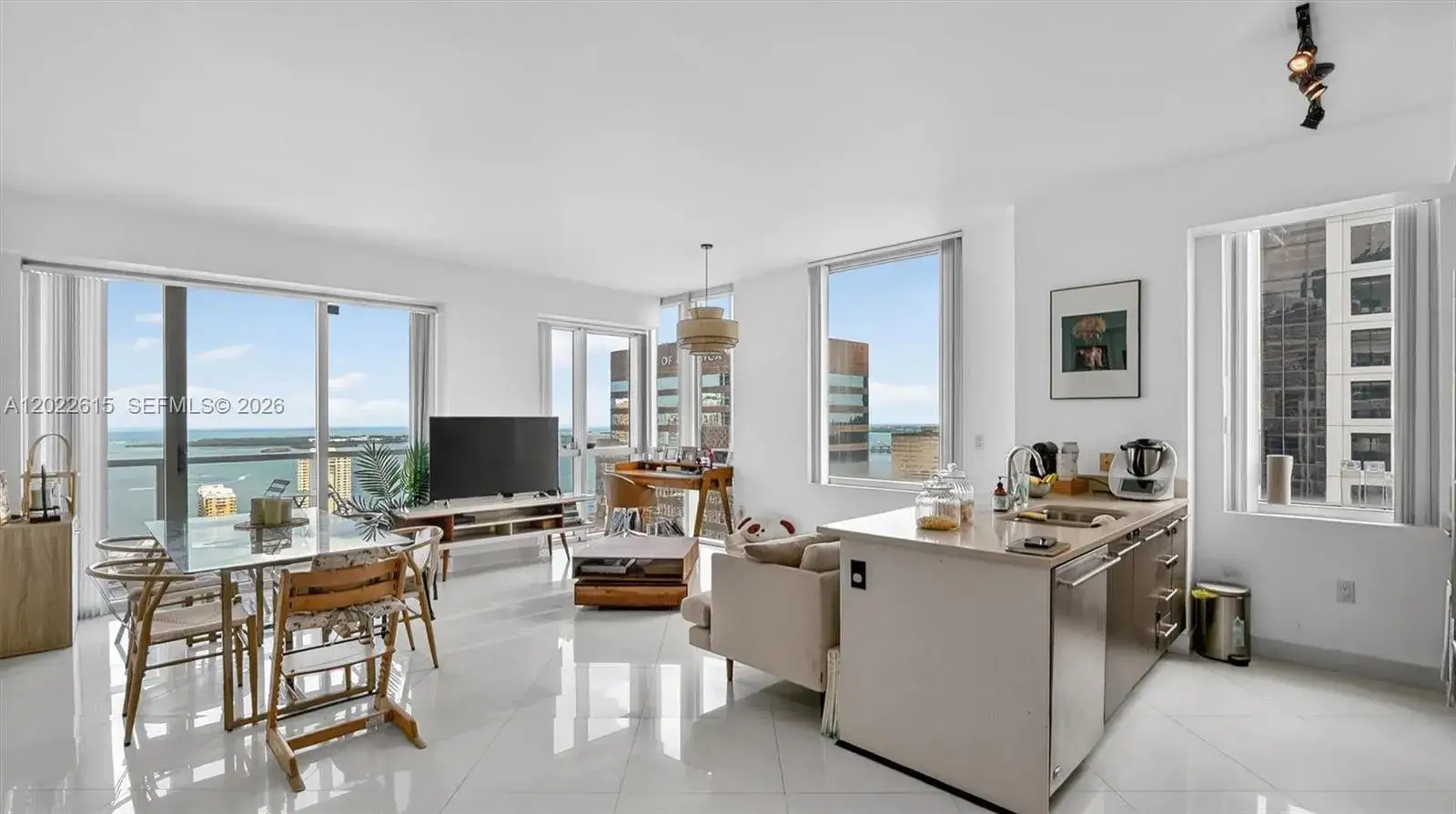 2 bedroom 2 bath Residential for sale at 500 Brickell Ave # 4102, Miami FL 33131