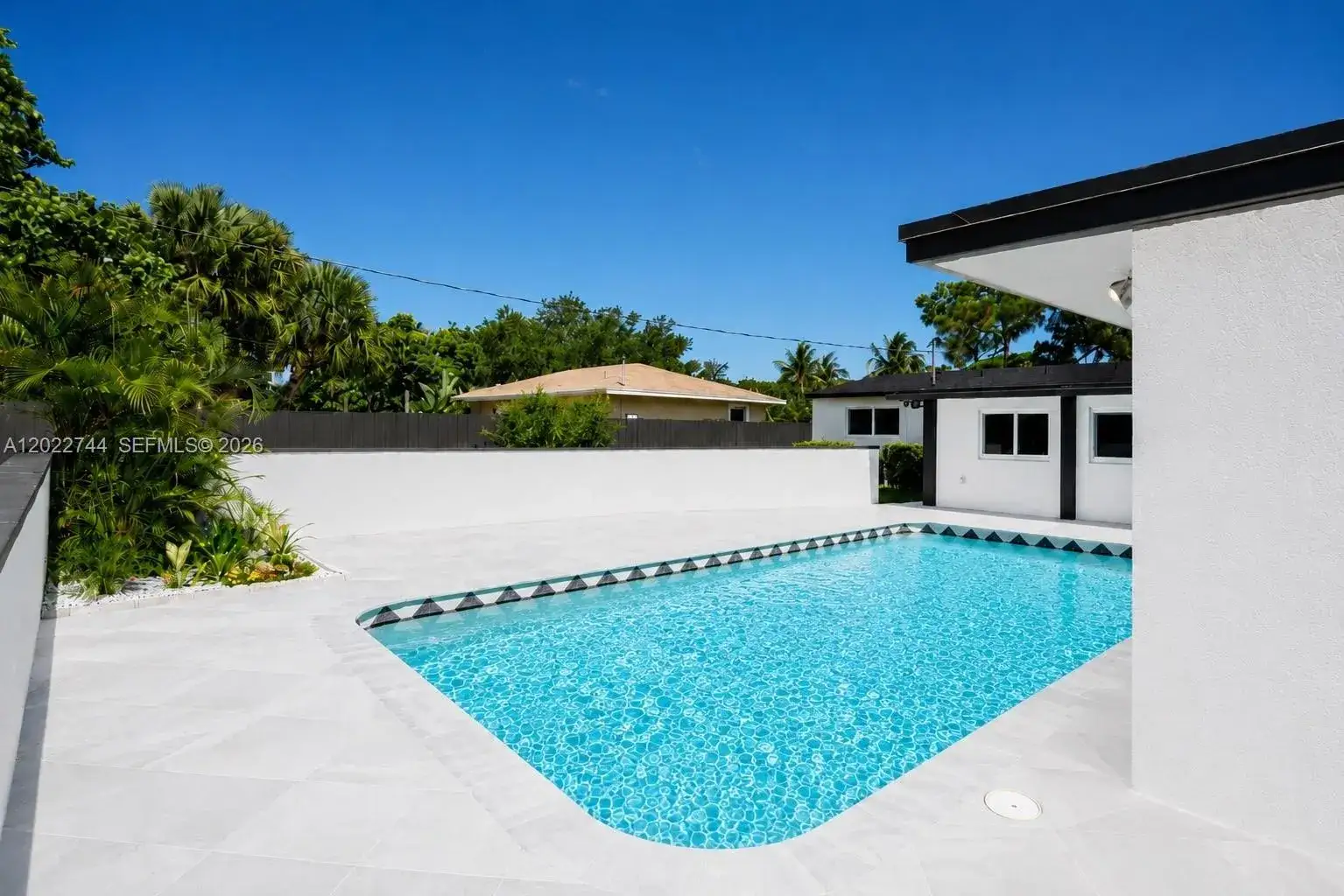 5 bedroom 3 bath Residential Lease for rent at 2573 Conroy Dr, North Palm Beach FL 33403