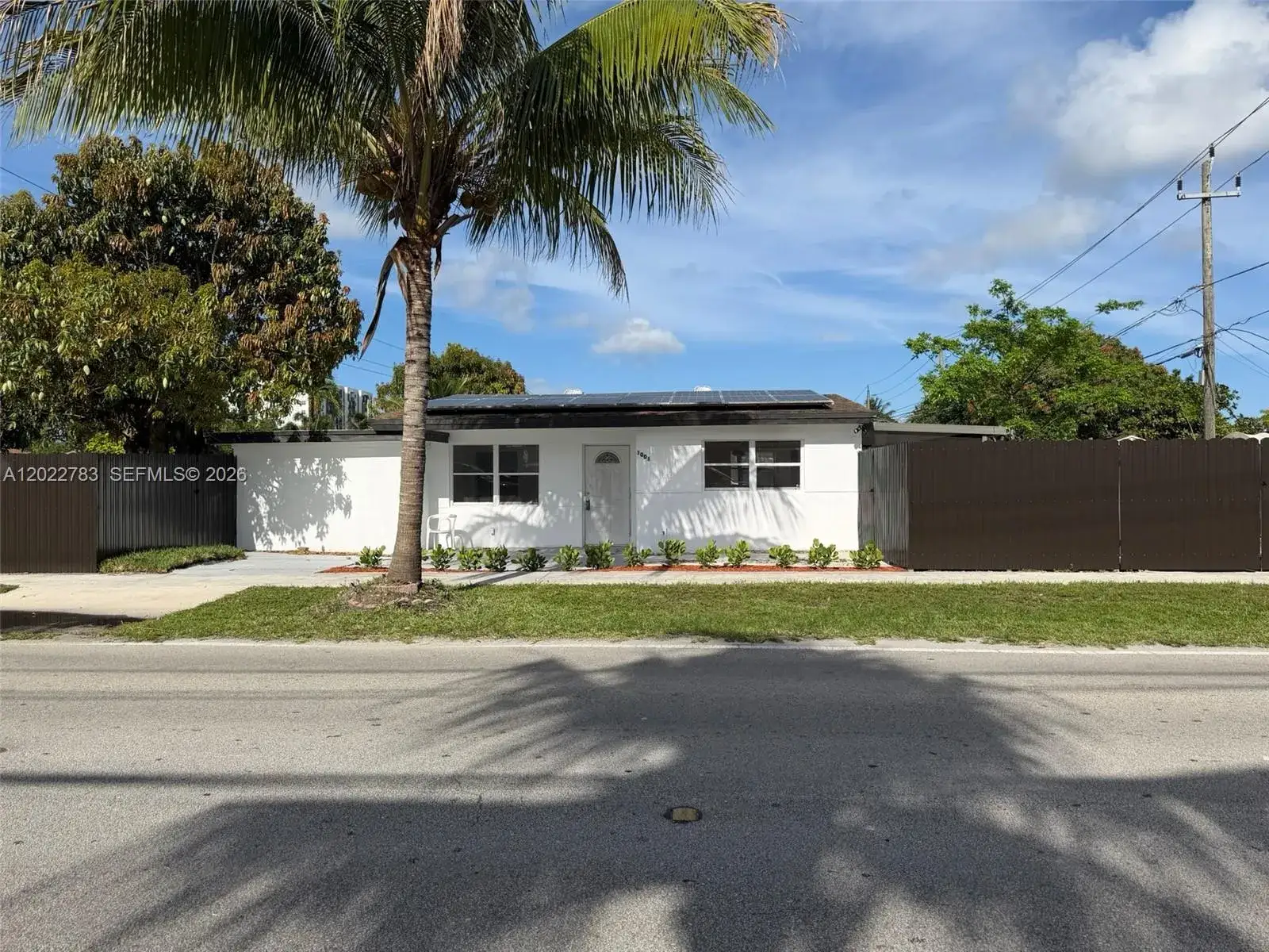3 bedroom 2 bath Residential for sale at 1001 S 62nd Ave, Hollywood FL 33023