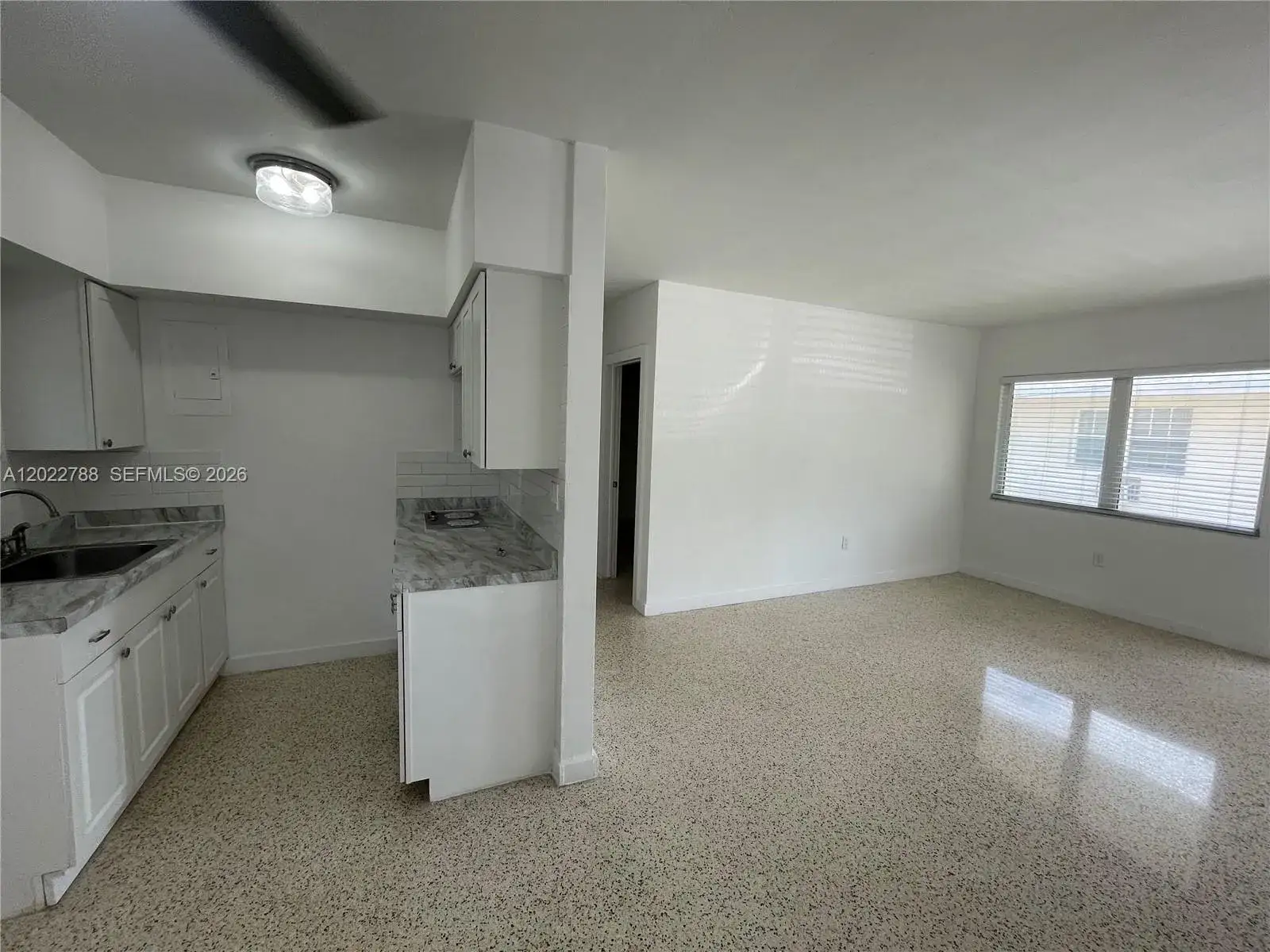 1 bedroom 1 bath Residential Lease for rent at 940 SW 4th ave # 1, Miami FL 33130