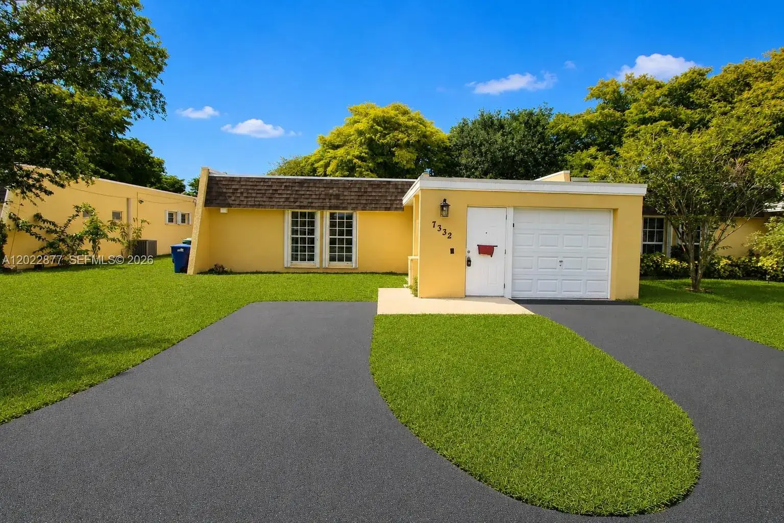 2 bedroom 2 bath Residential for sale at 7332 Bay Hill Dr, Hialeah FL 33015