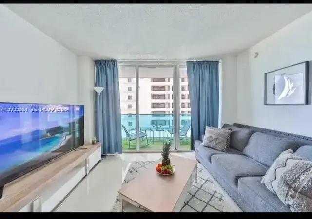 1 bedroom 1 bath Residential for sale at 4001 S Ocean Dr # 7L, Hollywood FL 33019