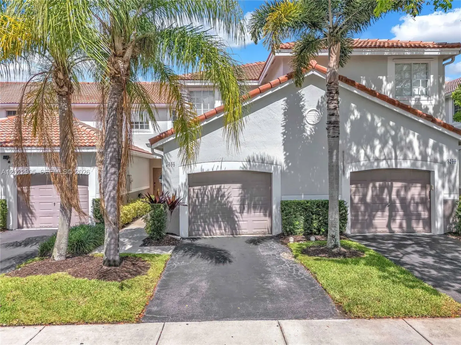 3 bedroom 2 bath Residential for sale at 3698 San Simeon Cir, Weston FL 33331