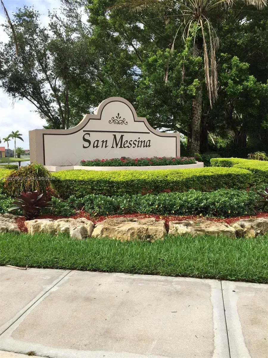 3 bedroom 2 bath Residential Lease for rent at 1804 Salerno Cir # 1804, Weston FL 33327