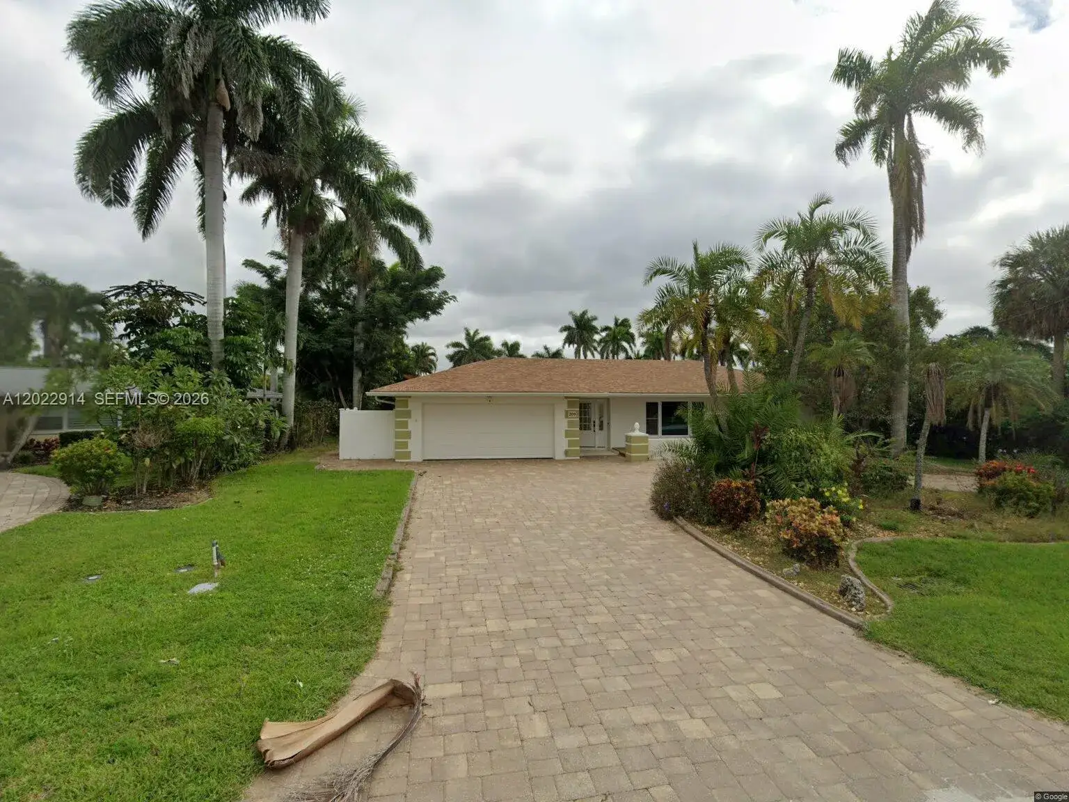 3 bedroom 2 bath Residential for sale at 209 Bayshore Dr, Cape Coral FL 33904