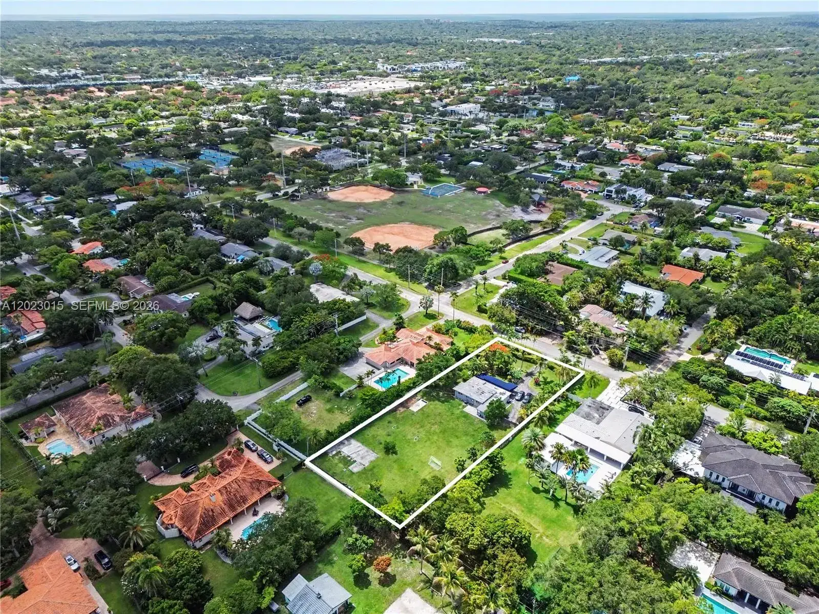 3 bedroom 2 bath Residential for sale at 8331 SW 100th St, Miami FL 33156