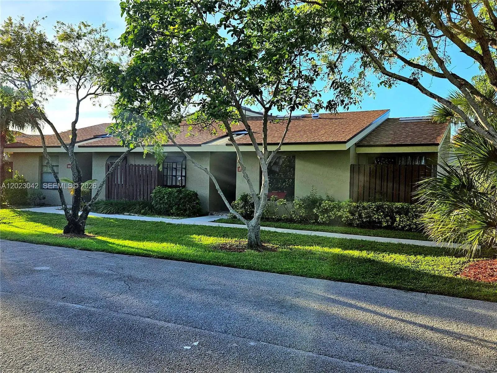 3 bedroom 2 bath Residential for sale at 164 Meadows Dr, Boynton Beach FL 33436