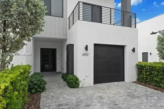 4 bedroom 3 bath Residential Lease for rent at 6812 SW 80th St # 0, Miami FL 33143