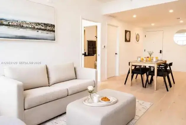 1 bedroom 1 bath Residential Lease for rent at 225 N Miami Ave # 3204, Miami FL 33128